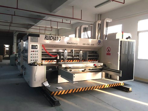 《一口气看完偷渡的女人》午夜高清完整版4