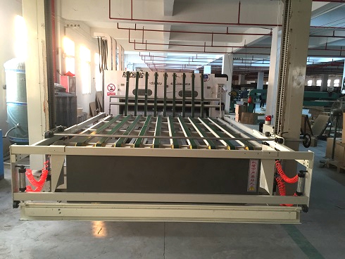 《一口气看完偷渡的女人》午夜高清完整版1